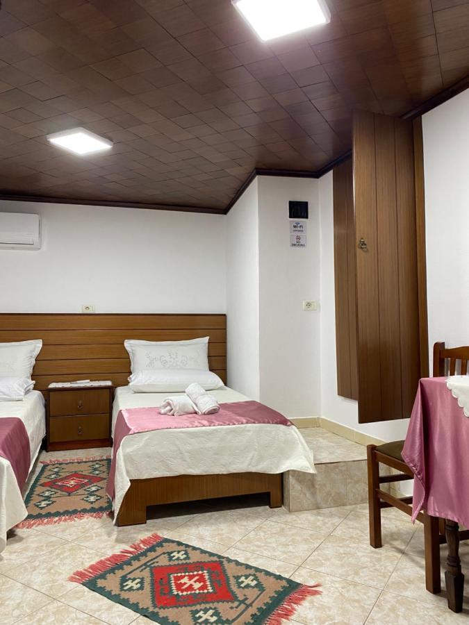 Gjirokastër Yuri Guest House מראה חיצוני תמונה