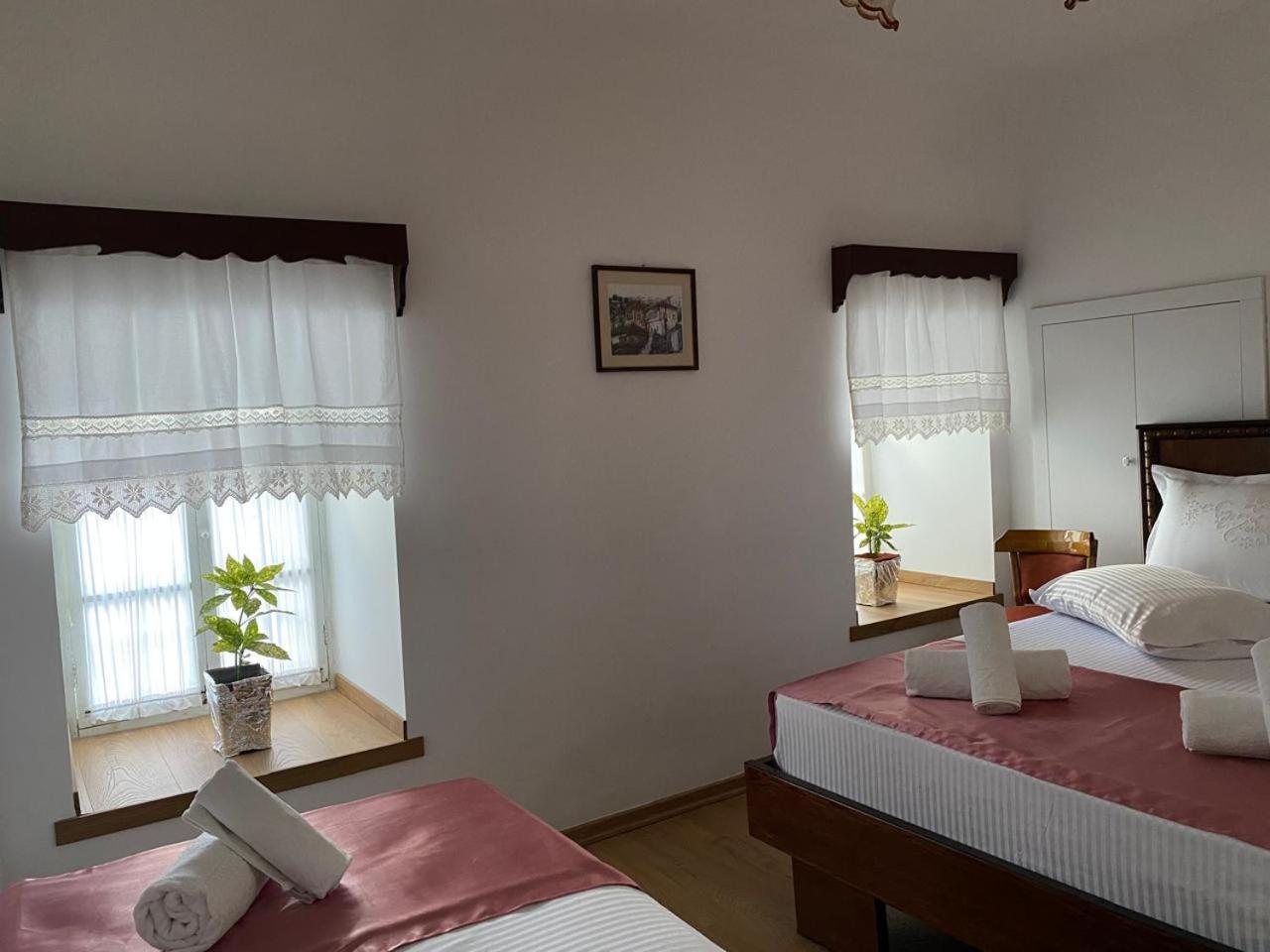 Gjirokastër Yuri Guest House מראה חיצוני תמונה
