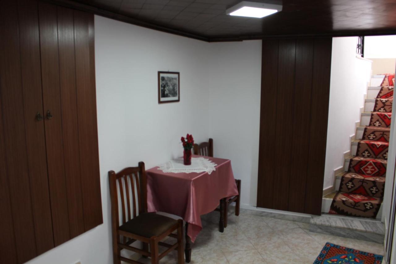Gjirokastër Yuri Guest House מראה חיצוני תמונה